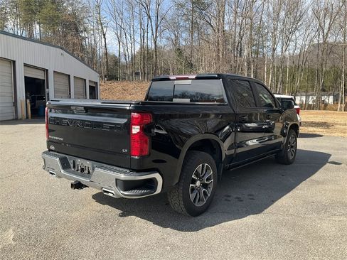 Used 2021 Chevrolet Silverado 1500 LT w/ Z71 Off-Road Package image 5