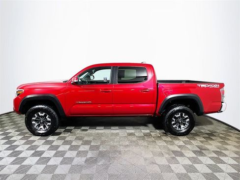Certified 2023 Toyota Tacoma TRD Off-Road image 5