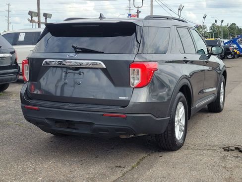 Used 2020 Ford Explorer XLT RWD image 6