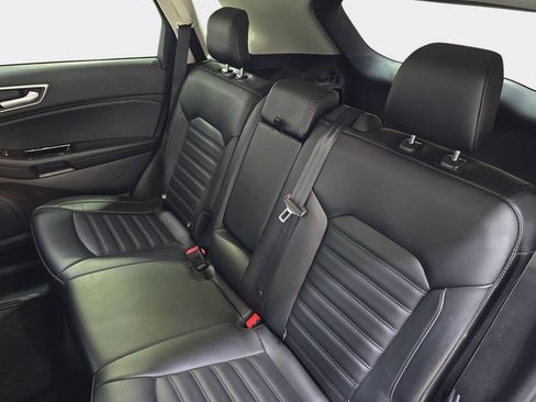Used 2019 Ford Edge SEL w/ Equipment Group 201A FWD image 14