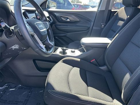 Used 2024 GMC Terrain SLE image 11