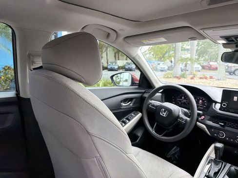 Used 2024 Honda Accord EX image 17