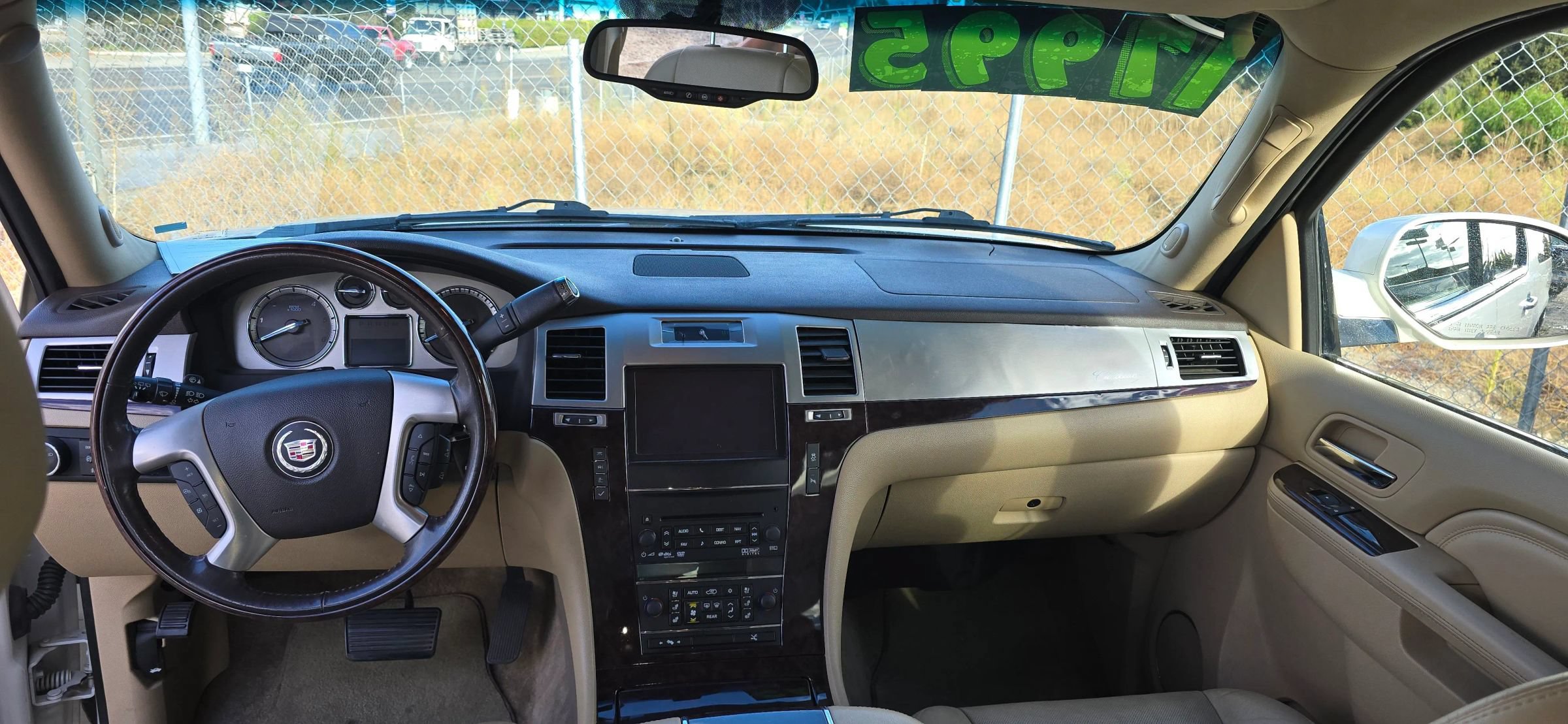 Used 2012 Cadillac Escalade ESV Luxury AWD/4WD image 31