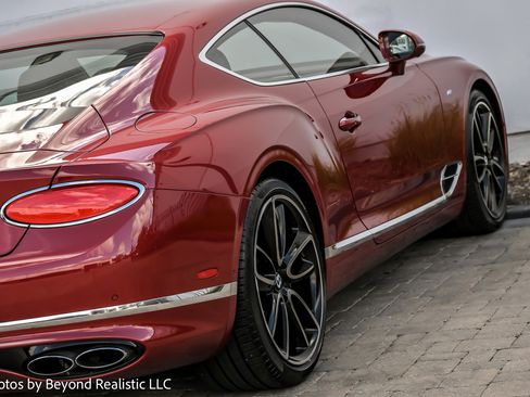 Used 2020 Bentley Continental GT image 13