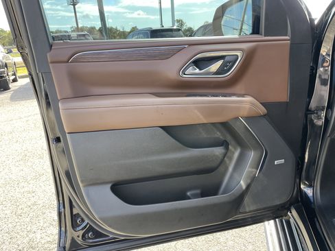 Used 2023 Chevrolet Tahoe High Country w/ Premium Package 2 image 13