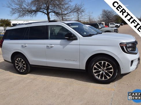 Certified 2025 Ford Expedition Platinum image 5