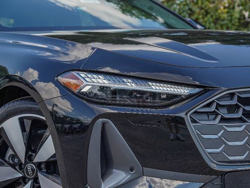 New 2025 Audi A5 2.0T Prestige image 3