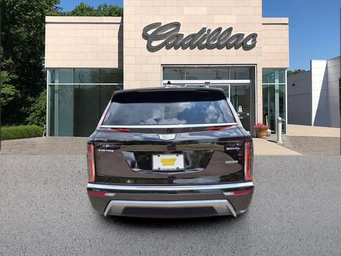 New 2026 Cadillac Vistiq Premium Luxury w/ LPO, Floor Liner Package image 4