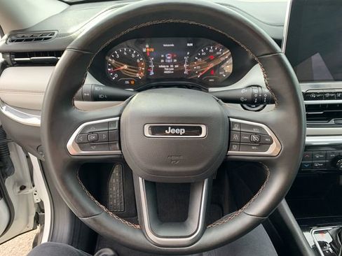 Used 2022 Jeep Compass Limited image 22