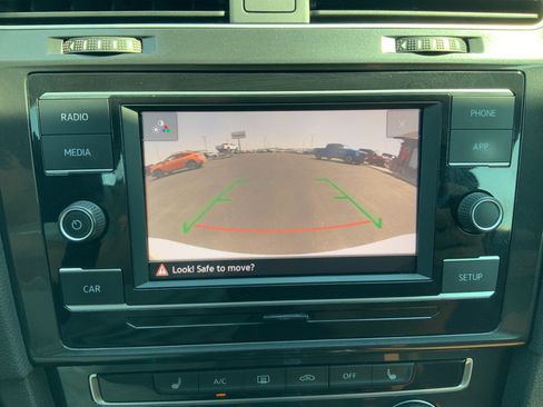 Used 2019 Volkswagen Golf Alltrack S AWD/4WD image 14