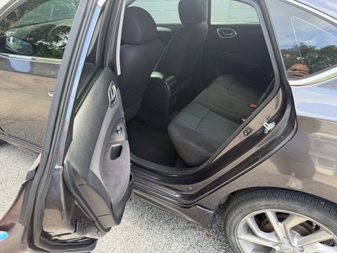 Used 2014 Nissan Sentra SR FWD image 9