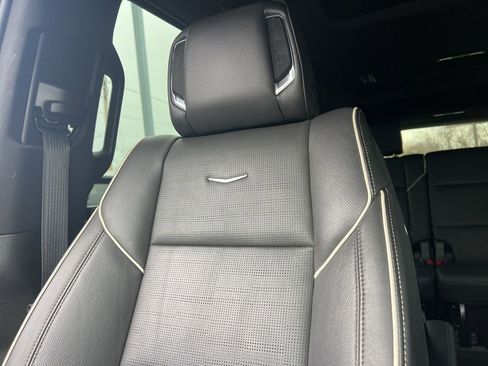Used 2023 Cadillac Escalade ESV Sport image 21
