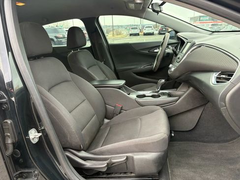 Used 2016 Chevrolet Malibu LT image 14