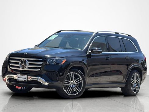 Used 2026 Mercedes-Benz GLS 450 4MATIC image 1