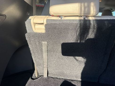 Used 2020 Toyota Highlander XLE image 15