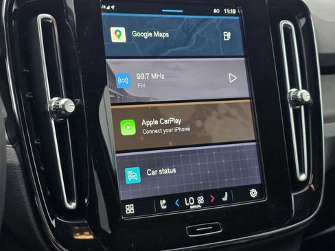 Used 2023 Volvo XC40 Recharge Ultimate w/ Protection Package Premier image 28