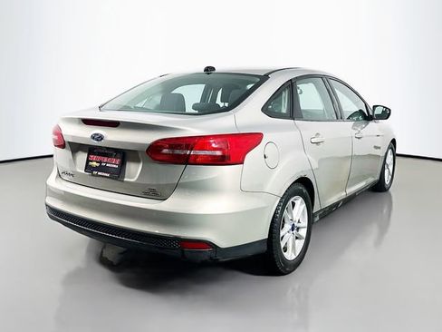Used 2015 Ford Focus SE image 5