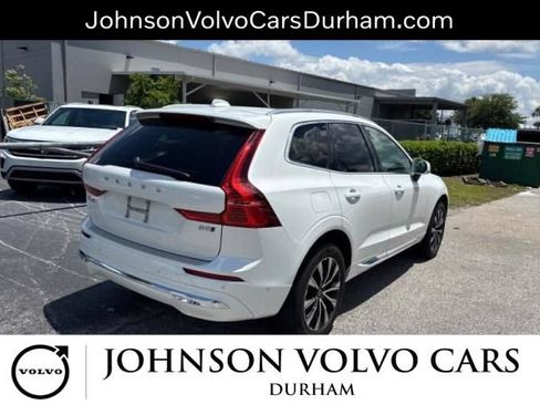 Used 2023 Volvo XC60 B5 Plus w/ Climate Package AWD/4WD image 3