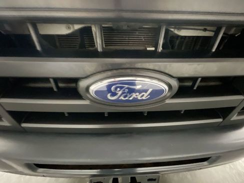 Used 2012 Ford E-350 and Econoline 350 XL w/ PWR Windows & Locks Group image 27