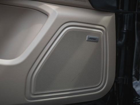 New 2025 Porsche Macan image 24