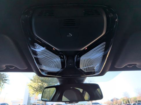 Used 2026 BMW 330i Sedan w/ M Sport Package RWD image 32