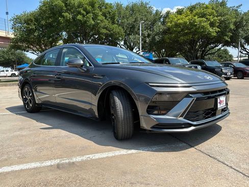Used 2025 Hyundai Sonata SEL FWD image 5