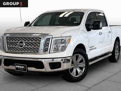 Used 2018 Nissan Titan SV w/ SV Convenience Package