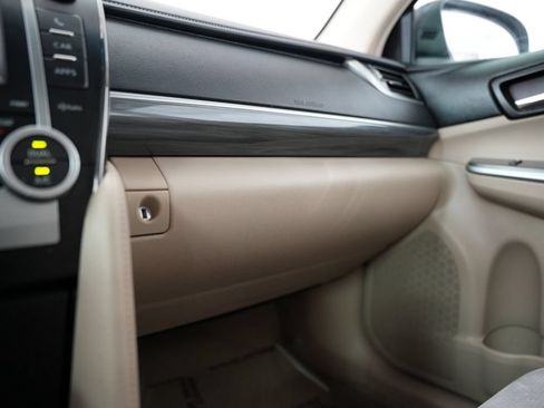 Used 2012 Toyota Camry XLE w/ Leather Pkg FWD image 51