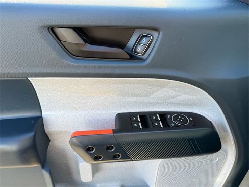 Used 2022 Ford Maverick XLT image 13