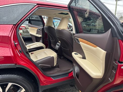 Used 2019 Lexus RX 350L Luxury image 17