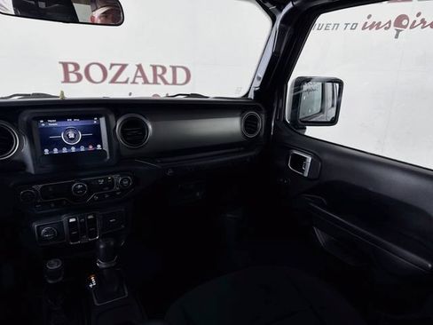 Used 2018 Jeep Wrangler Unlimited Sport S AWD/4WD image 23