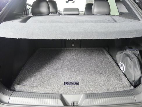 Used 2024 Volkswagen ID.4 S image 17