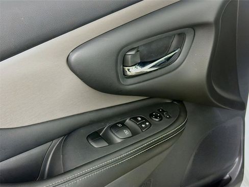 Used 2023 Nissan Murano SV w/ SV Midnight Edition Package AWD/4WD image 18