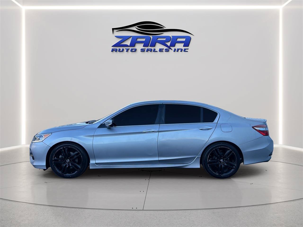 Used 2017 Honda Accord Sport Special Edition image 4