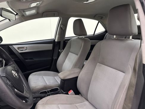 Used 2015 Toyota Corolla LE image 14