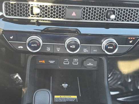 Used 2022 Honda Civic Touring image 19