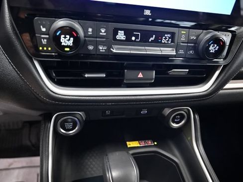 Certified 2024 Toyota Grand Highlander AWD image 18
