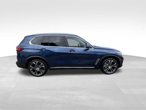 Used 2023 BMW X5 xDrive40i w/ Premium Package AWD/4WD image 3