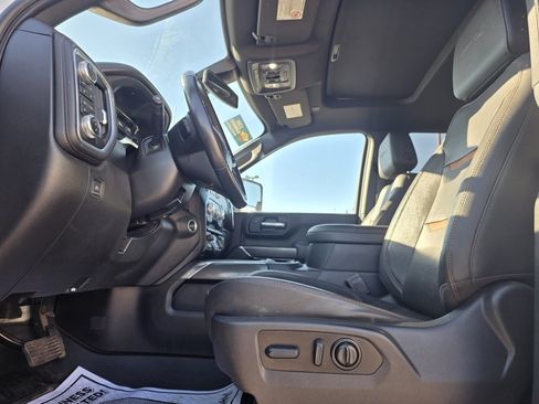 Used 2022 GMC Sierra 2500 AT4 w/ AT4 Preferred Package image 10
