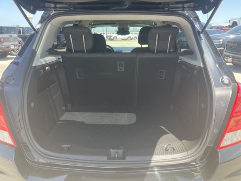 Used 2020 Chevrolet Trax LS w/ Tint and Cruise Package FWD image 12