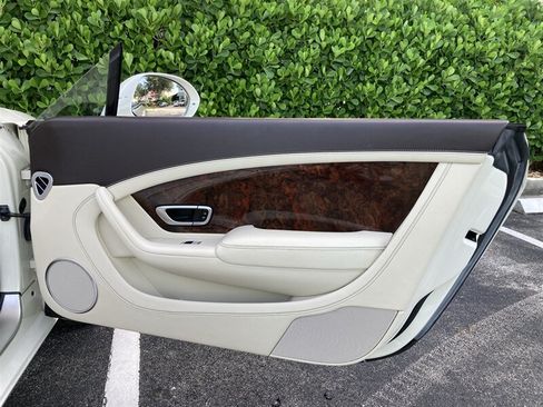 Used 2017 Bentley Continental GT AWD/4WD image 30