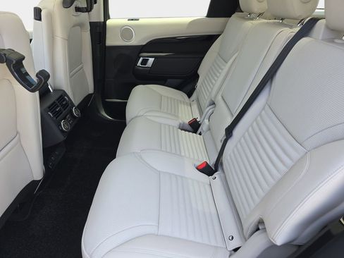 New 2026 Land Rover Discovery S AWD/4WD image 16