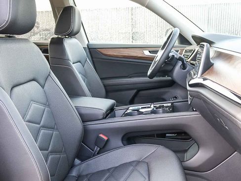 New 2026 Volkswagen Atlas SE AWD/4WD image 18