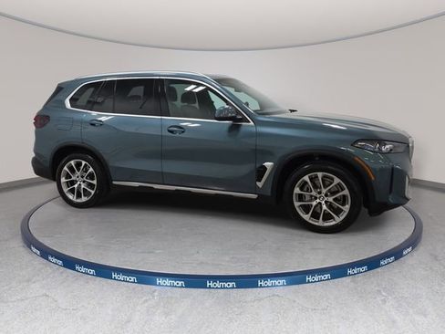 Certified 2024 BMW X5 xDrive40i w/ Premium Package AWD/4WD image 4