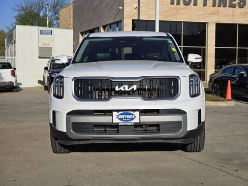 Certified 2023 Kia Telluride LX image 2