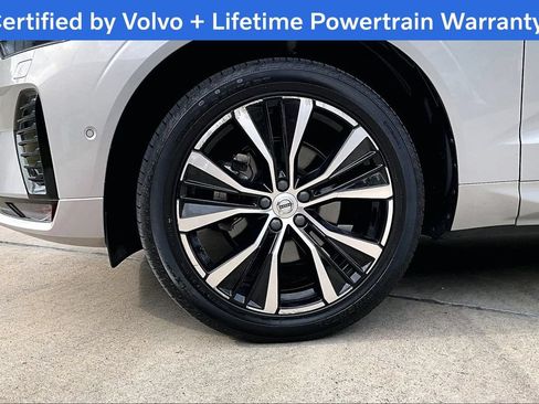 Certified 2024 Volvo XC60 B5 Plus w/ Protection Package Premier AWD/4WD image 11