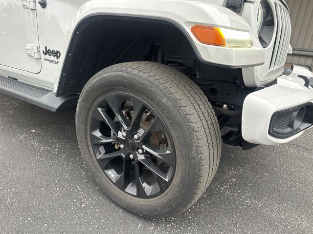 Certified 2022 Jeep Wrangler Unlimited Sahara AWD/4WD image 3