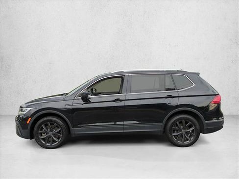 Used 2024 Volkswagen Tiguan SE FWD image 9