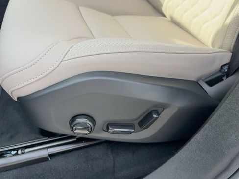 New 2026 Volvo XC90 T8 Plus image 13