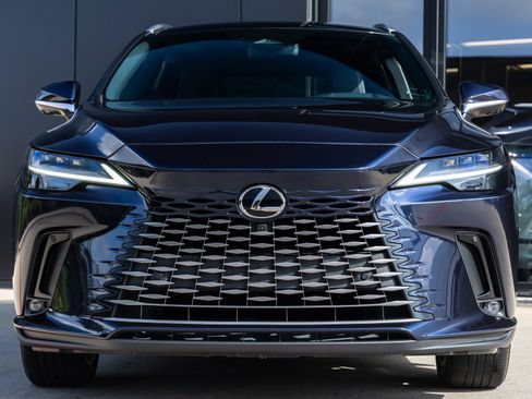 Used 2024 Lexus RX 350 FWD w/ Convenience Package image 4